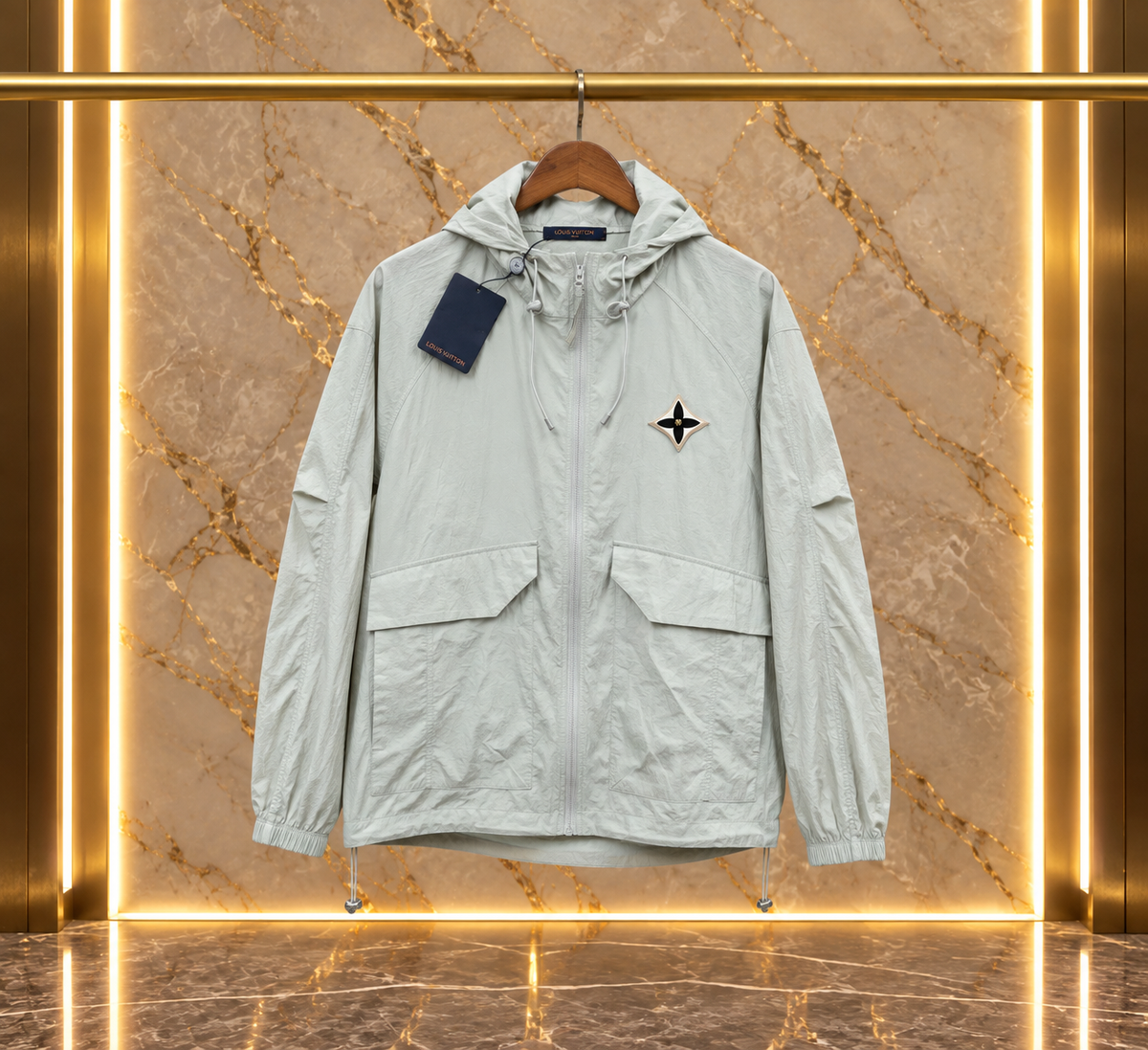 LVTN Parka légère à capuche en nylon / Coupe-vent à écusson Monogram Flower